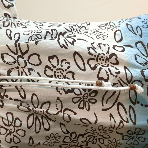 Magellan Sportswear print top with drawstring neckline, Women's Medium - Picture 5 of 8